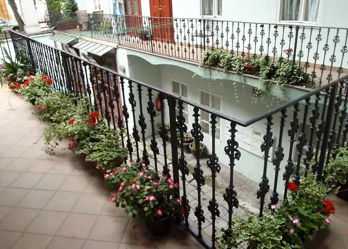 Apartment Miraculous